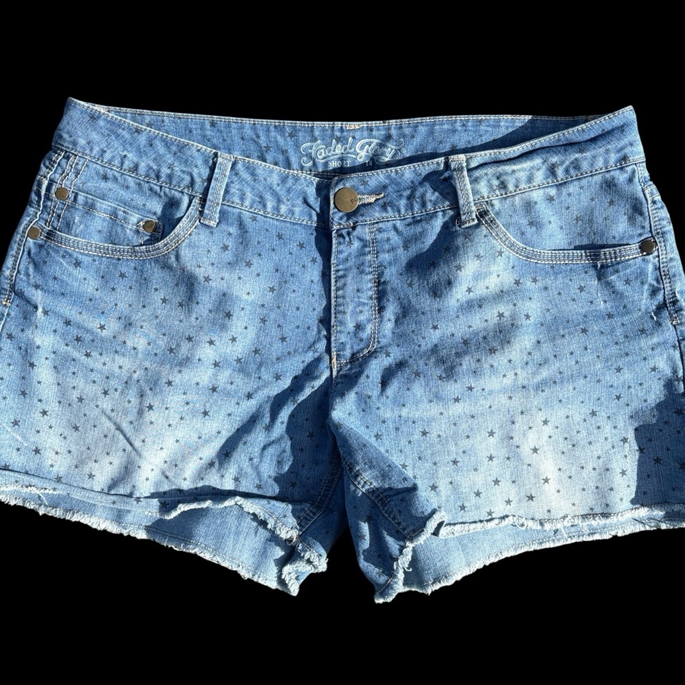 Women’s denim SHORTS with tiny stars